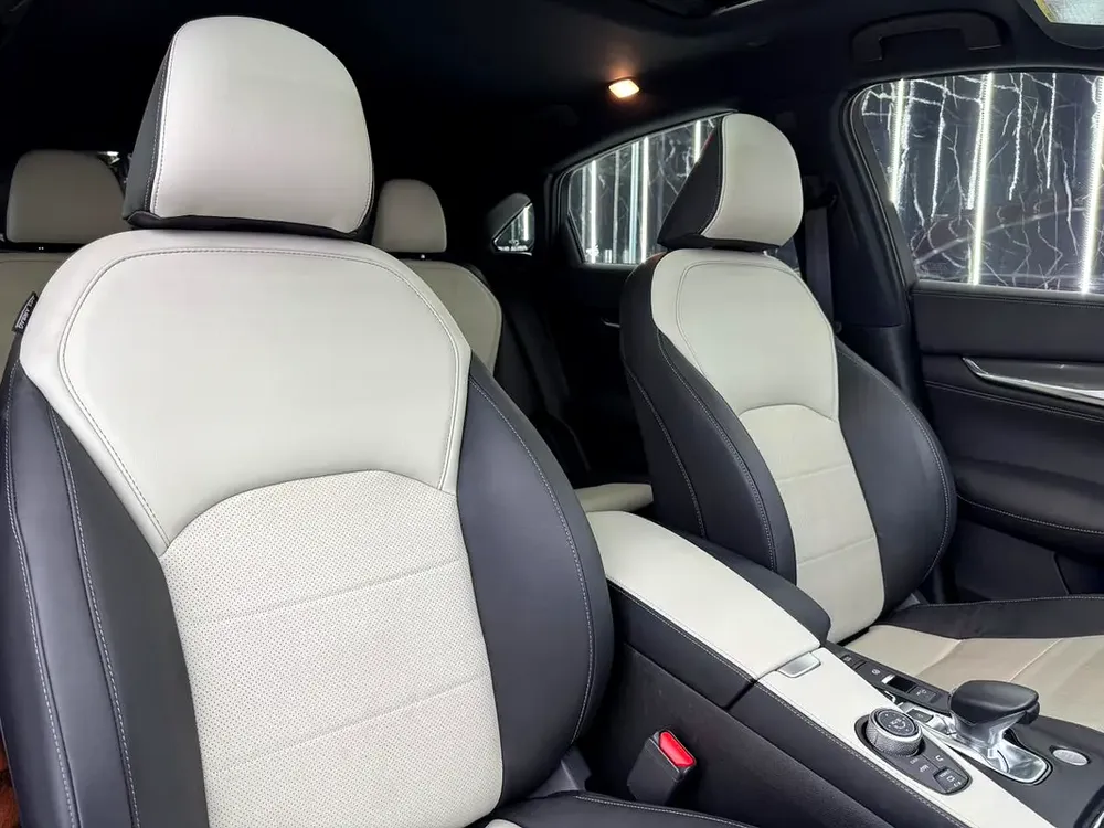 Infiniti QX55 LUXE |GCC | Low Mileage | Original Paint | 5 years Warranty and service contract - Image 17