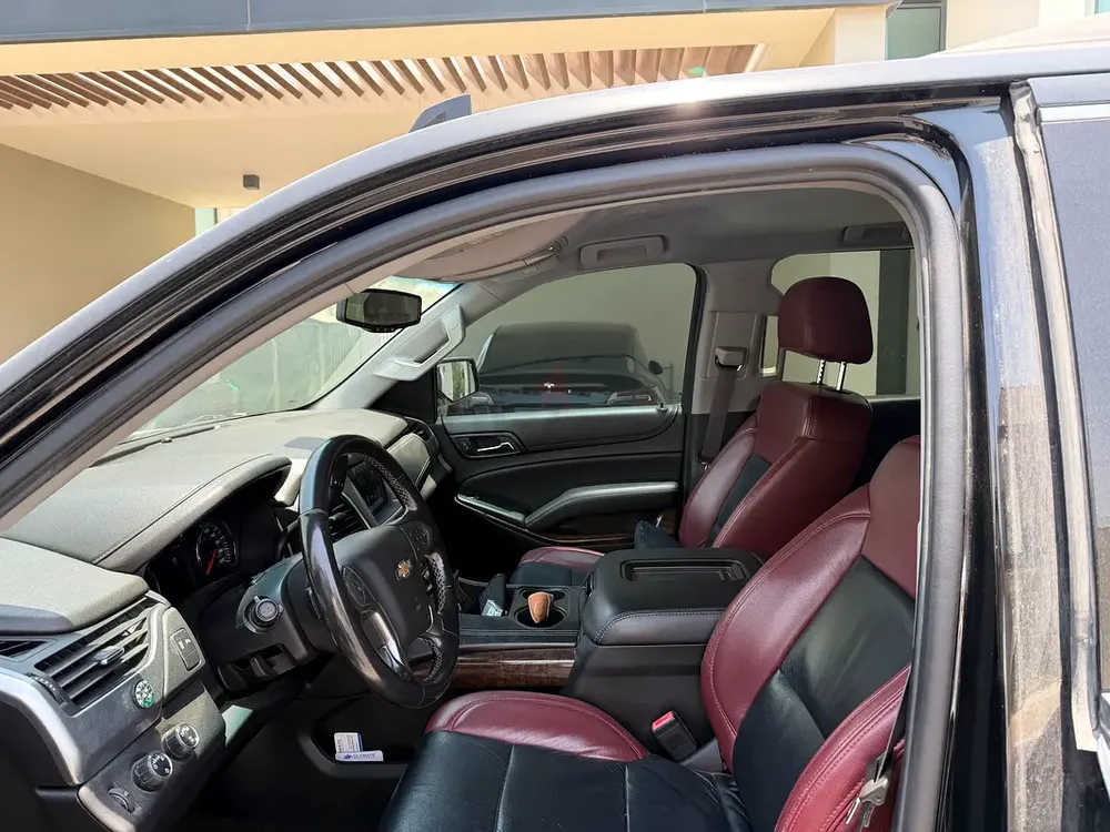 Chevrolet Suburban 2017 | original paint clean car - Image 9