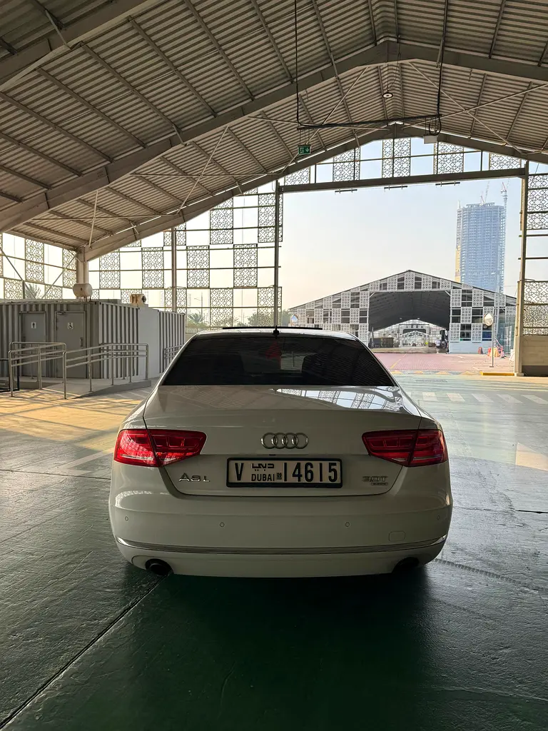 Executive Luxury  Power: 2014 Audi A8 L 3.6L  V6 (GCC Specs) - Image 4