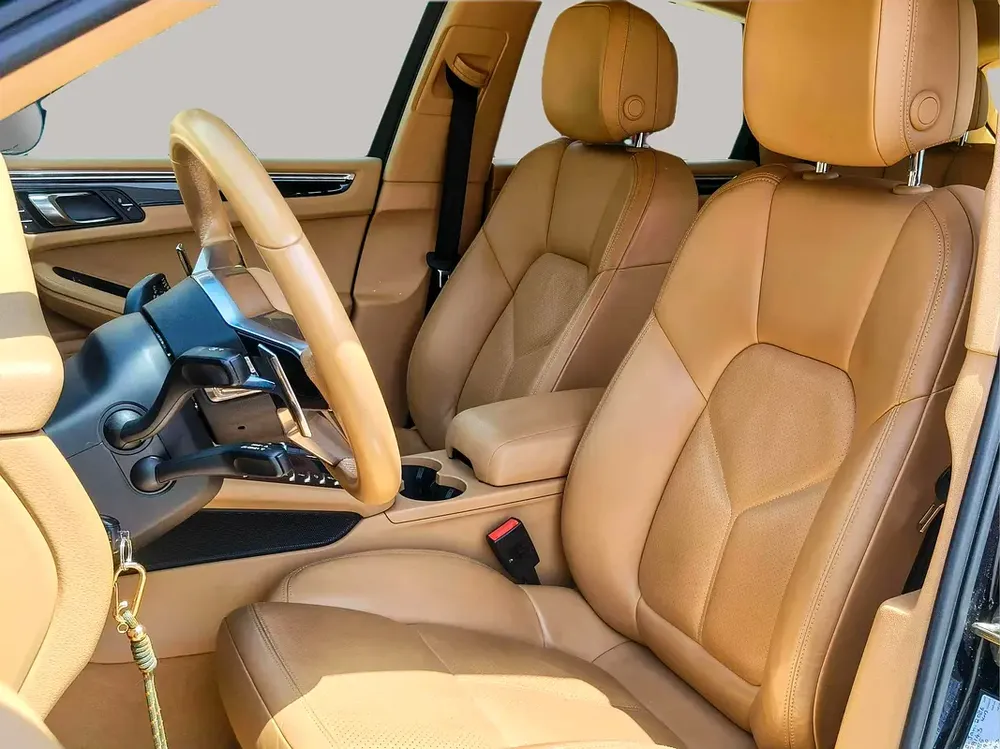 AED 3358/month | 2015 Porsche Macan  | GCC Specs | Ref#474993 - Image 11