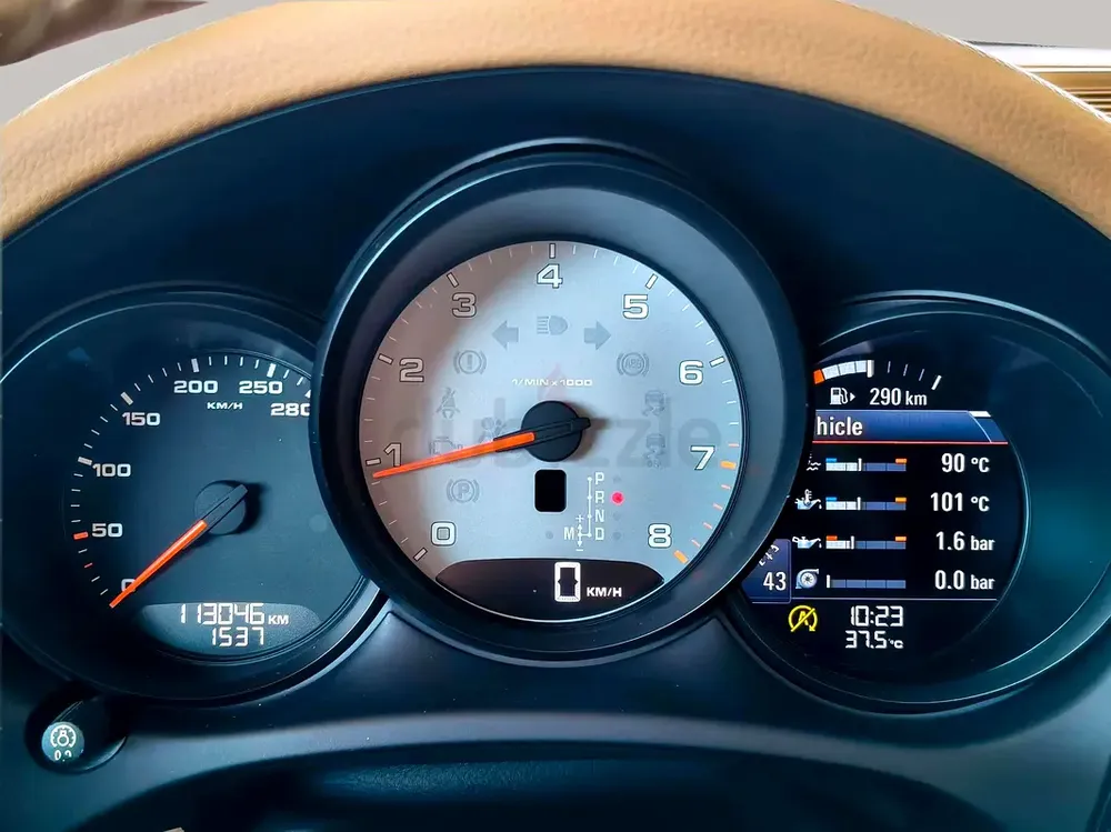 AED 3358/month | 2015 Porsche Macan  | GCC Specs | Ref#474993 - Image 15