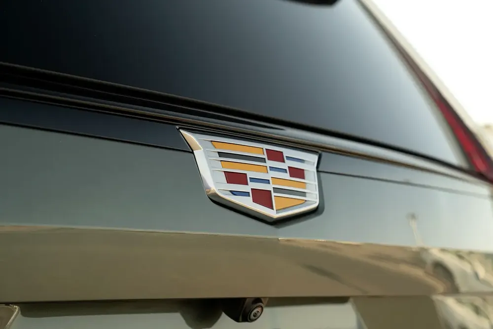 Cadillac Escalade Sport Platinum 6.2L V8 FULL OPTION Brand New 2023 - Image 6