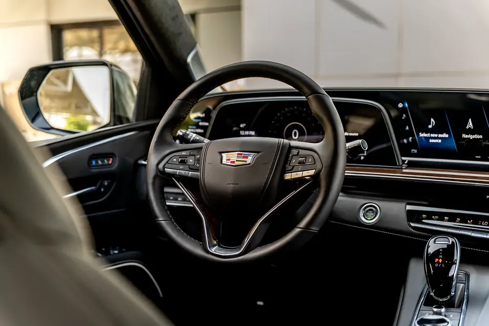 Cadillac Escalade Sport Platinum 6.2L V8 FULL OPTION Brand New 2023 - Image 8