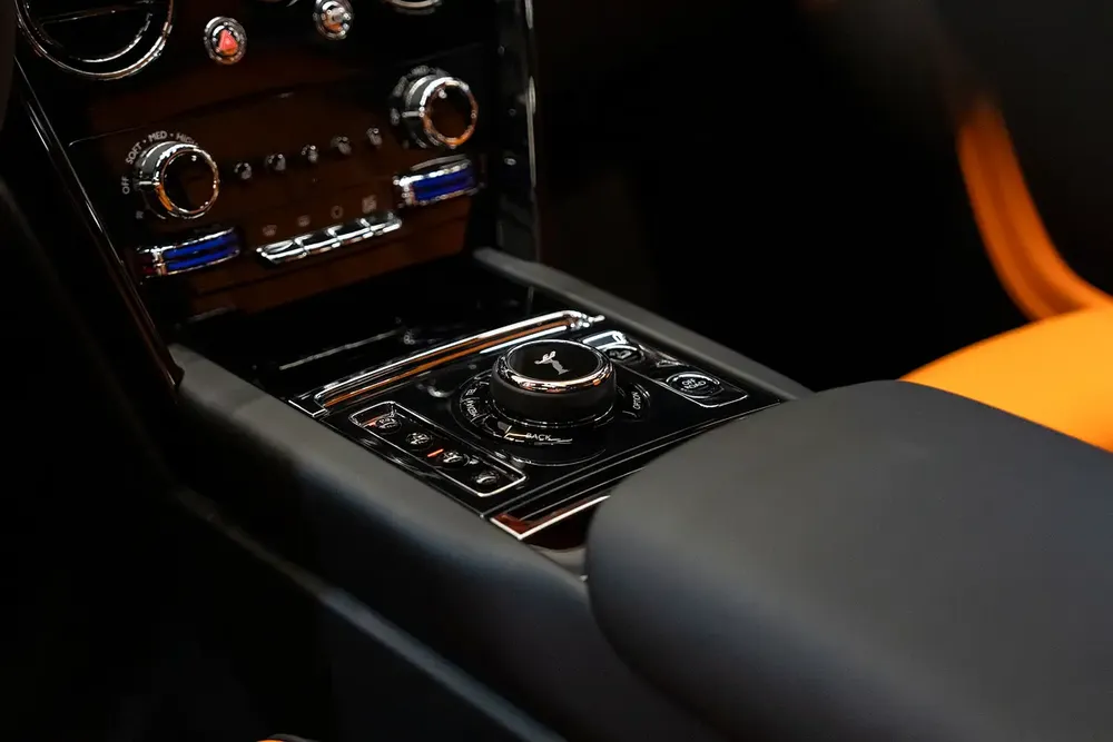 2025 | BRAND NEW | SPECIAL ORDER | CLOUD INTERIOR | ROLLS-ROYCE CULLINAN | BLACK BADGE | EUROPEAN - Image 11