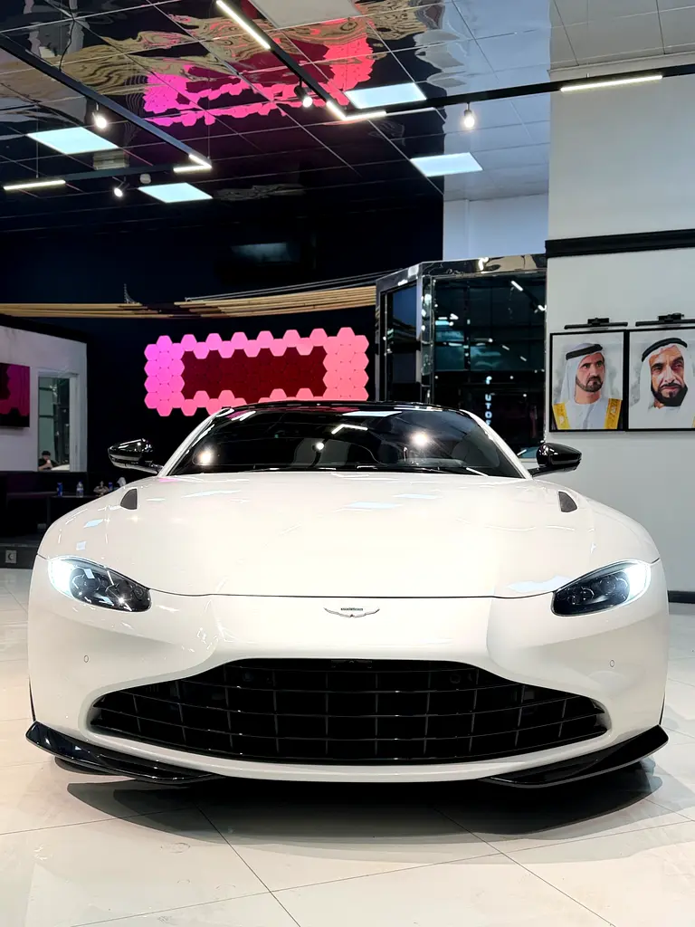 2022 Aston Martin Vantage V8 - European Specs - Pristine Condition - Image 4