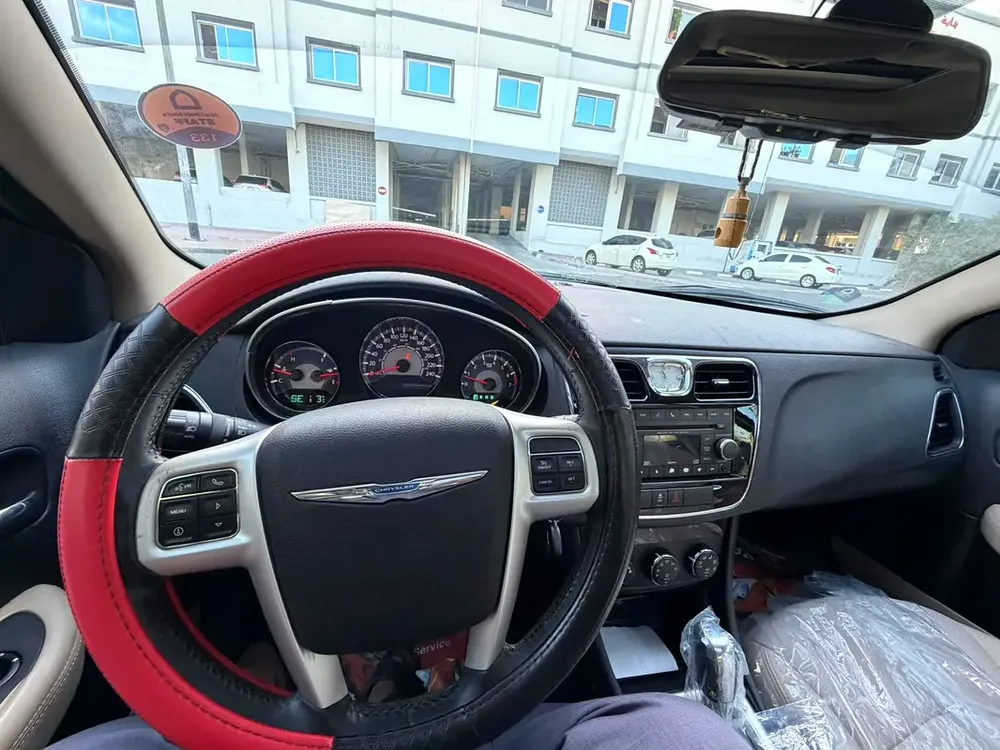 Chrysler 2012 200c . GCC. Good condition - Image 15