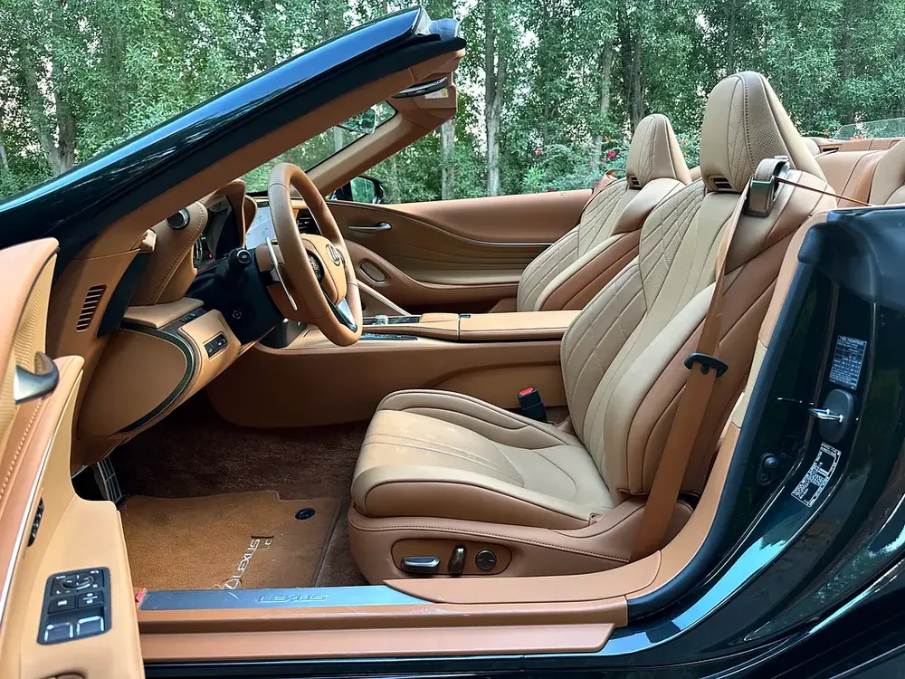 2024 Lexus LC 500 Convertible | 5.0L V8 Performance 471 HP | 5,000 KM | Luxury | Like New - Image 12