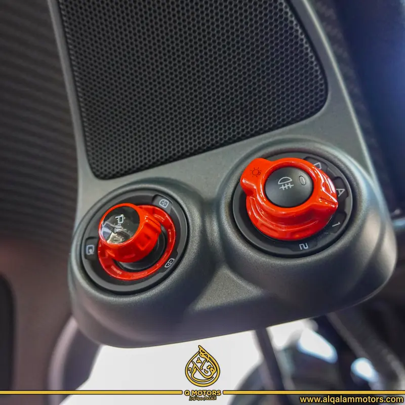 2015 MCLAREN P1  ( 1 OF 5 )  CARBON SERIES  GCC DONE ONLY 2000KM - Image 16