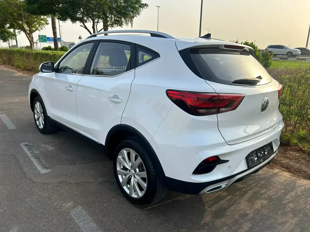 620/Month | MG Zs 2022 | Gcc | Single owner | Bank Loan @ 0% Down Payment - Image 5