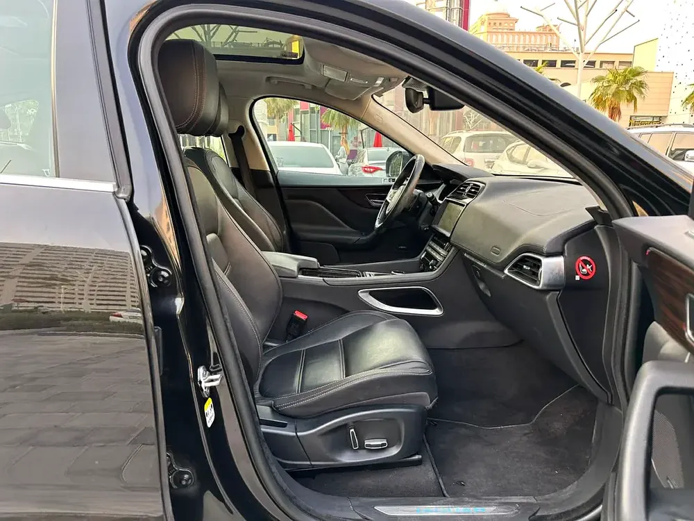 2019 Jaguar F - Pace Prestige 25t AWD - Image 16
