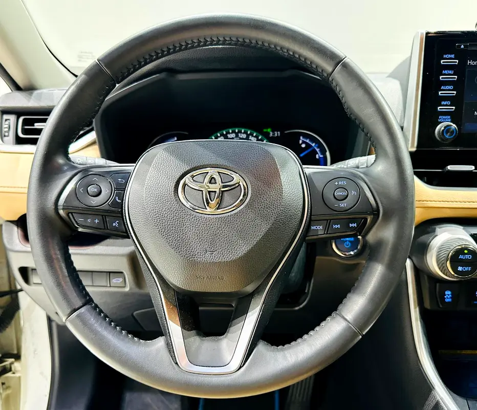 Toyota RAV4/2023/VXR Hybrid/Under Warranty/Al Futtaim - Image 10