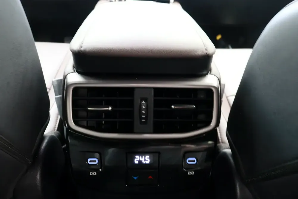 **Special offer** 2025 RX350 Prestige 2.4L Turbo - Image 17