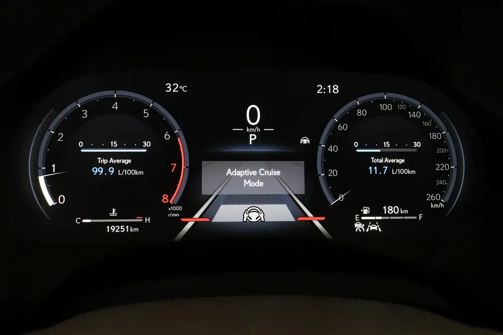 **Special offer** 2025 RX350 Prestige 2.4L Turbo - Image 9