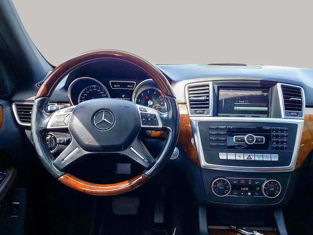 AED 3084/month | 2015 Mercedes-Benz M-Class ML 400 AMG 4MATIC | GCC Specs | Ref#467663 - Image 10