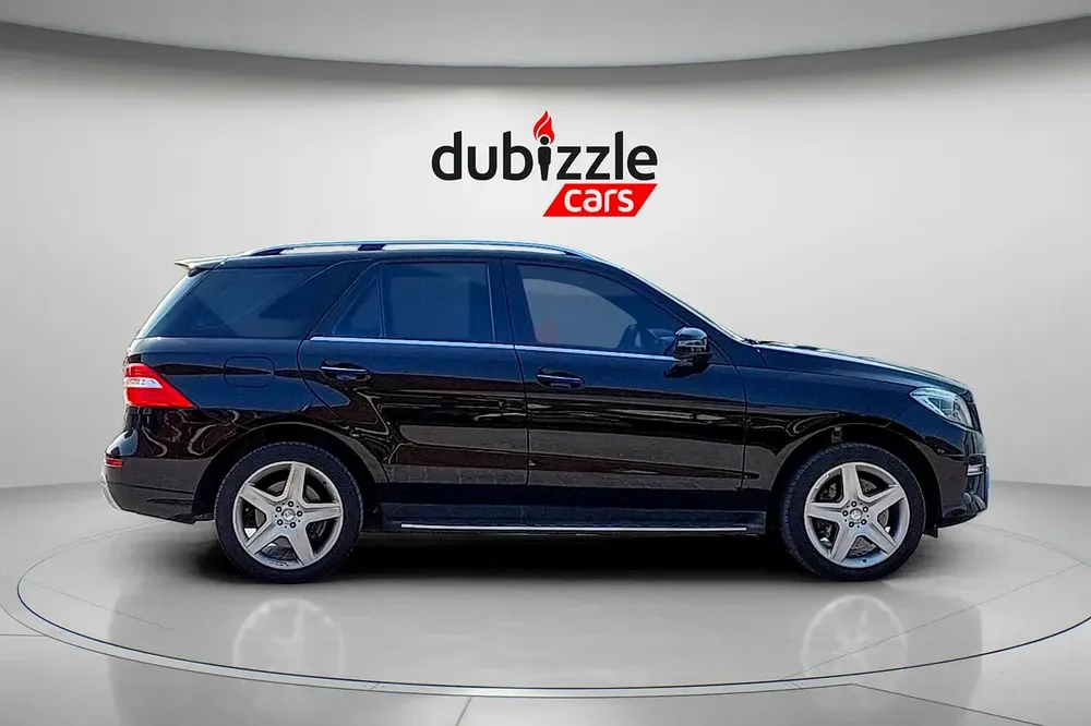 AED 3084/month | 2015 Mercedes-Benz M-Class ML 400 AMG 4MATIC | GCC Specs | Ref#467663 - Image 4