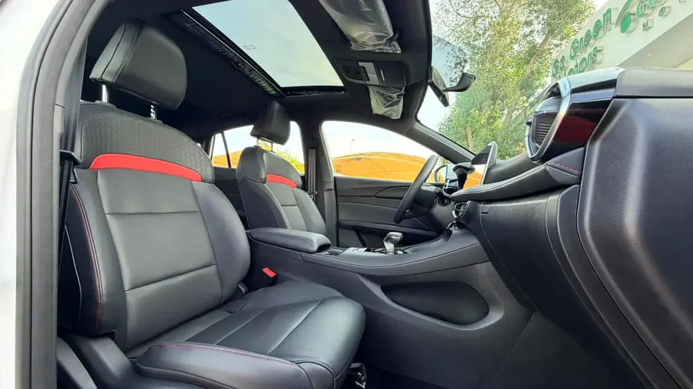 MG MG5 Luxury 2025 - Brand New - Image 12