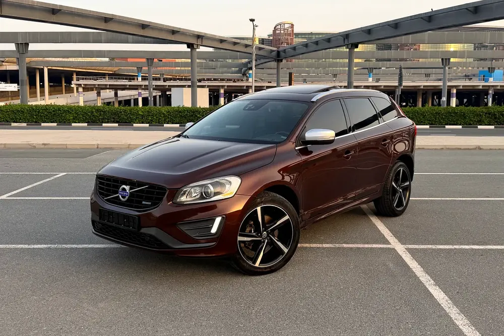 Volvo Service History / Accident Free / 2 Keys | Volvo XC60 T5 R-Design 2014 GCC Specification - Image 4