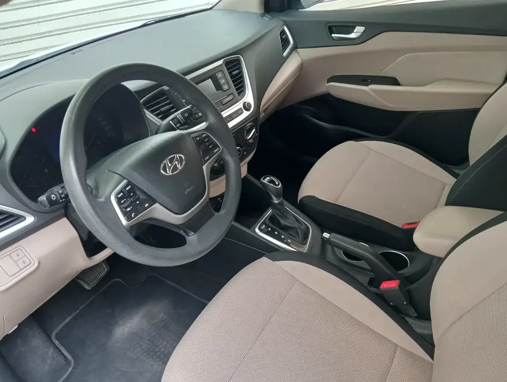 Hyundai accent 2022 1.6 gcc accident free single owner - Image 10