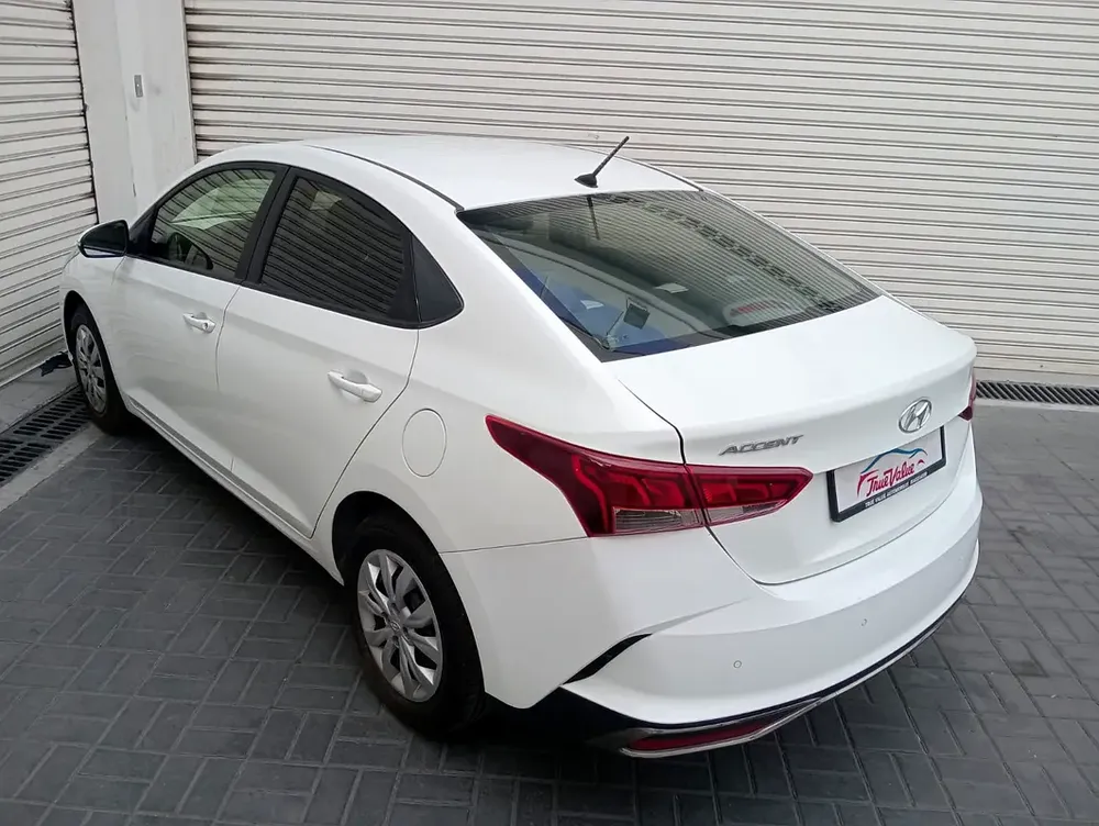 Hyundai accent 2022 1.6 gcc accident free single owner - Image 14