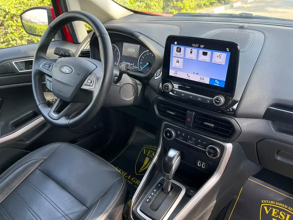 UNLIMITED MILEAGE WARRANTY / TITANIAM + CRUISE CONTROL + NAVIGATION + PUSH START + CAR PLAY - Image 10