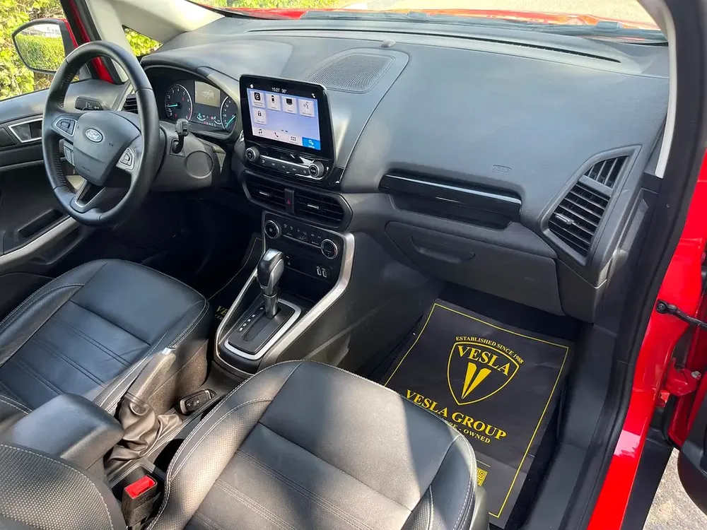 UNLIMITED MILEAGE WARRANTY / TITANIAM + CRUISE CONTROL + NAVIGATION + PUSH START + CAR PLAY - Image 12