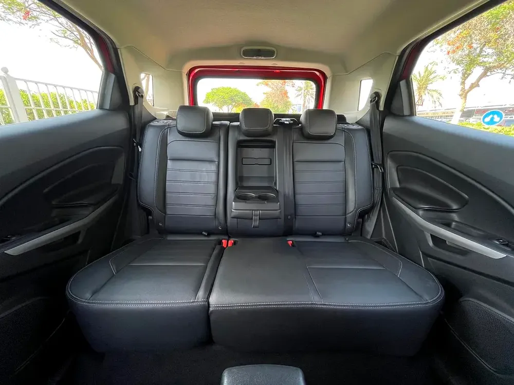 UNLIMITED MILEAGE WARRANTY / TITANIAM + CRUISE CONTROL + NAVIGATION + PUSH START + CAR PLAY - Image 6