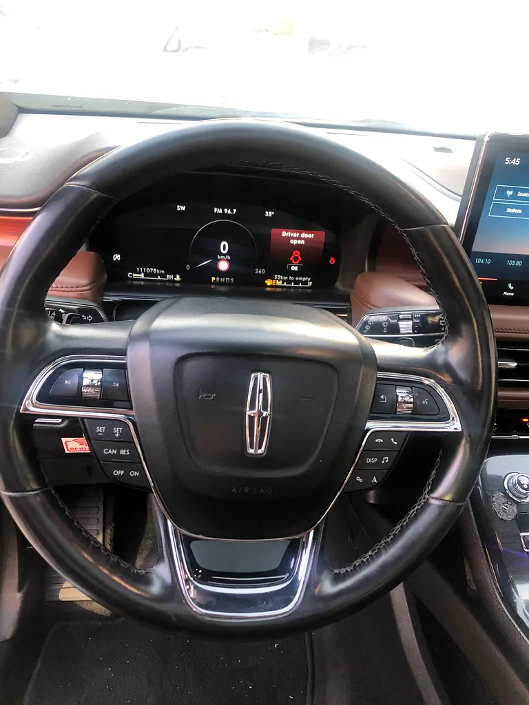 Lincoln Nautilus 2023 | Excellent Condition | Luxury SUV - Image 8