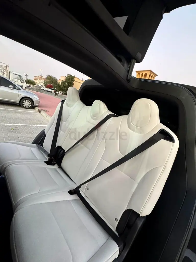 Tesla Model X 75D 2018 GCC Specs - Low Mileage  Pristine Condition - Image 11