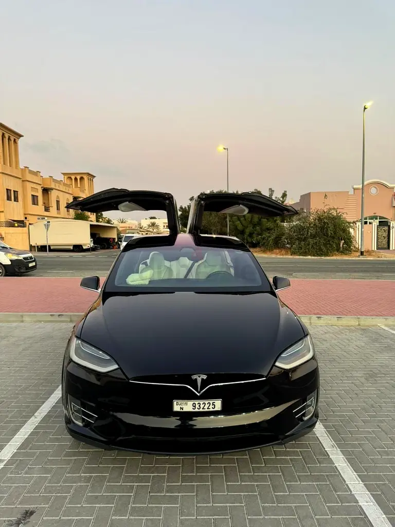 Tesla Model X 75D 2018 GCC Specs - Low Mileage  Pristine Condition - Image 4