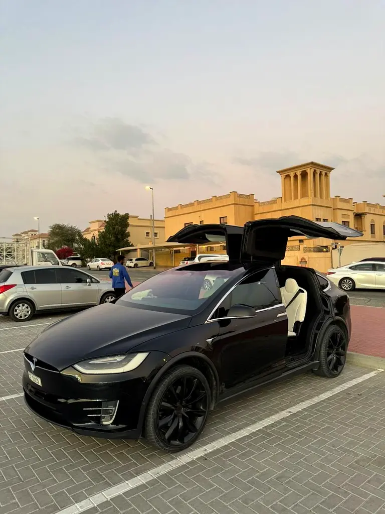 Tesla Model X 75D 2018 GCC Specs - Low Mileage  Pristine Condition - Image 5