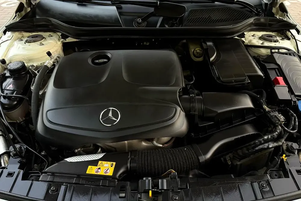 Mercedes-Benz GLA250 4Matic 2020 / 2.0L - 4 Cylinder Turbo / Single Owner / 2 Keys / GCC Spec - Image 18