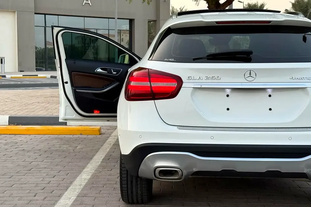 Mercedes-Benz GLA250 4Matic 2020 / 2.0L - 4 Cylinder Turbo / Single Owner / 2 Keys / GCC Spec - Image 6
