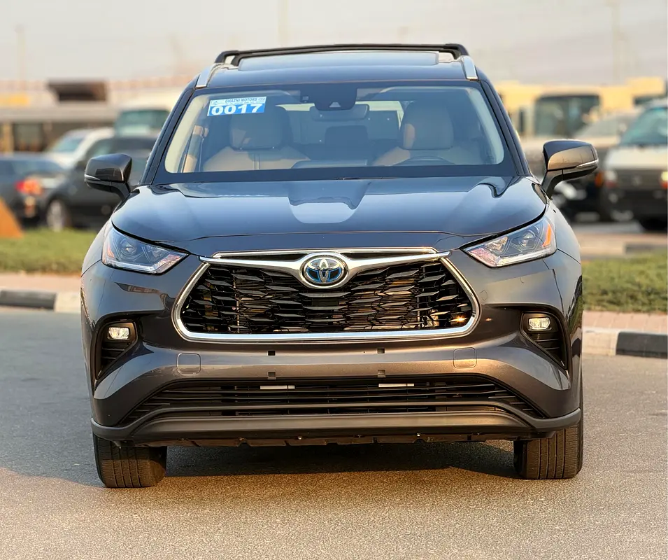 2022 Toyota Highlander XLE hybrid - Image 10