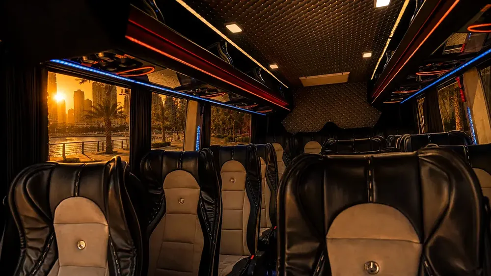 Mercedes-Benz Sprinter 519 CDI 2020 GCC Specs - Luxury Commercial Van - Image 12