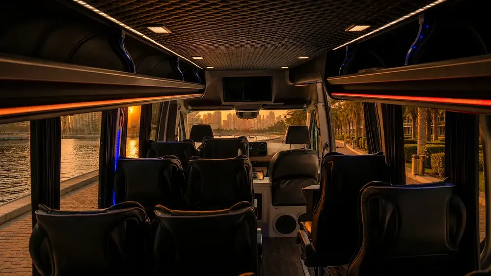 Mercedes-Benz Sprinter 519 CDI 2020 GCC Specs - Luxury Commercial Van - Image 13