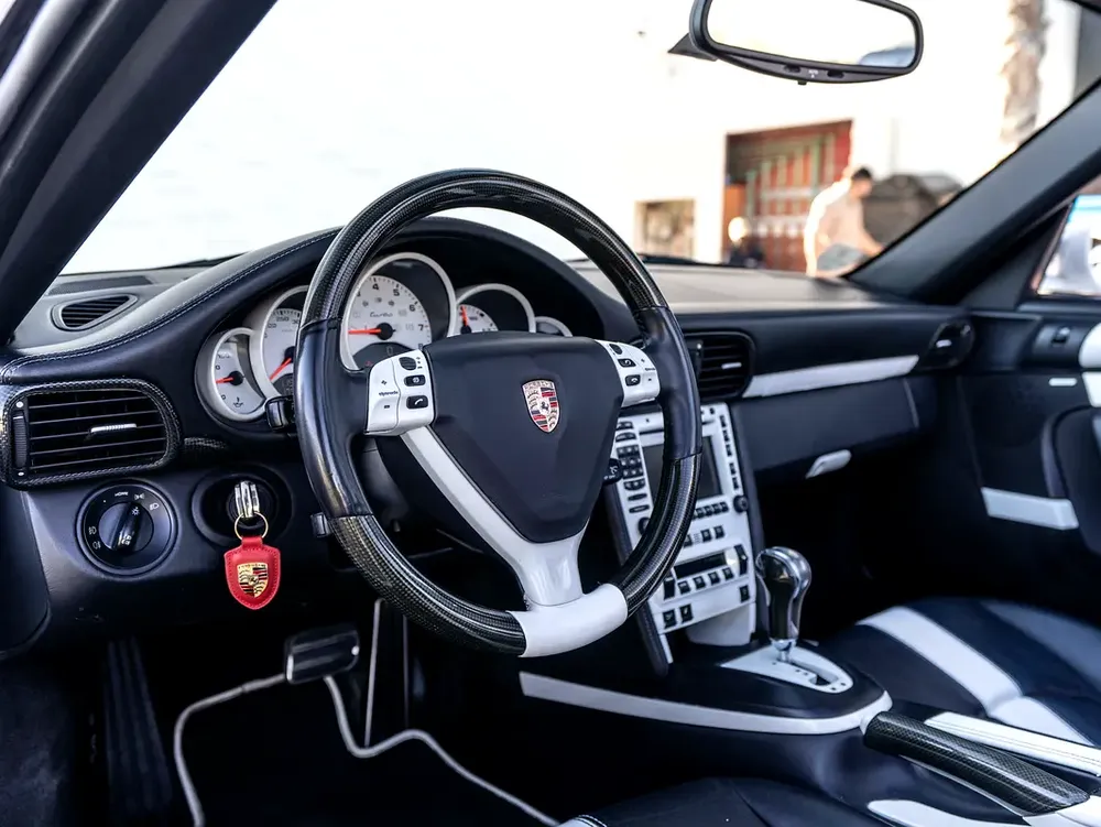 PORSCHE 911 TURBO CABRIOLET | GCC SPEC | FULL AGENCY SERVICE HISTORY - Image 10