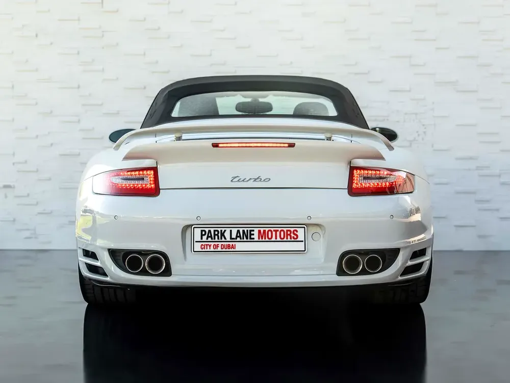 PORSCHE 911 TURBO CABRIOLET | GCC SPEC | FULL AGENCY SERVICE HISTORY - Image 4