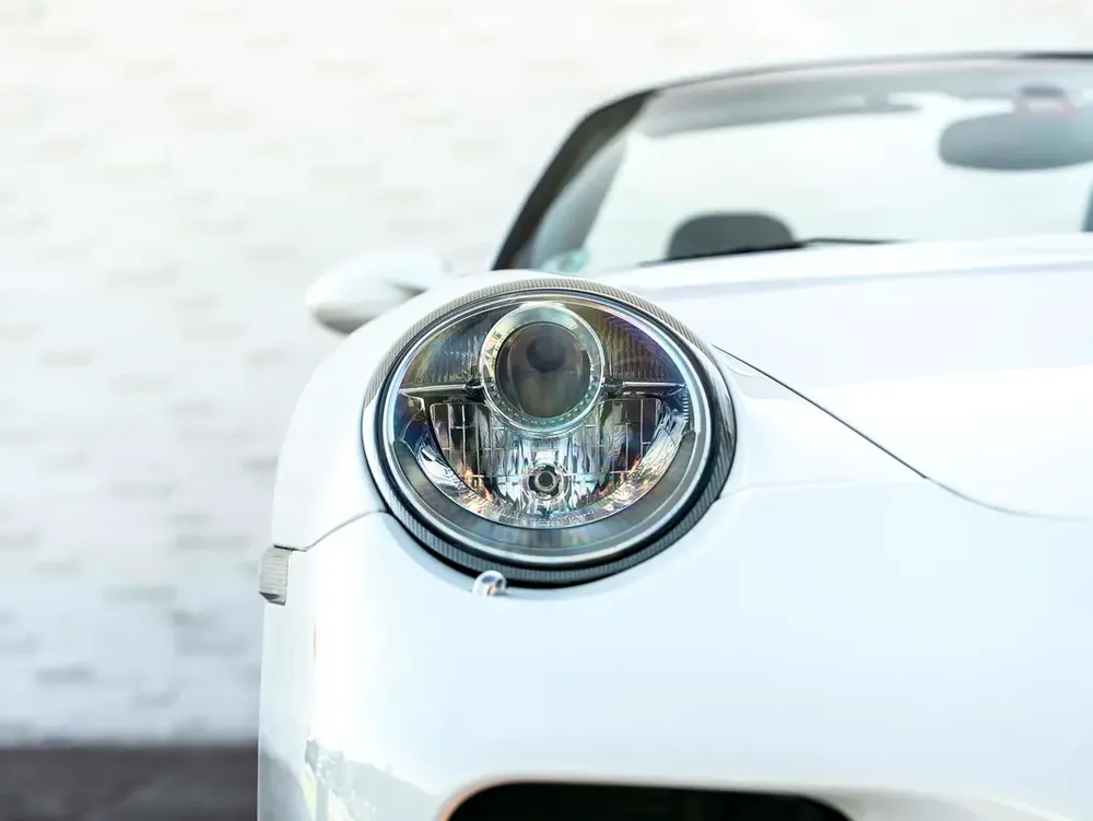 PORSCHE 911 TURBO CABRIOLET | GCC SPEC | FULL AGENCY SERVICE HISTORY - Image 5