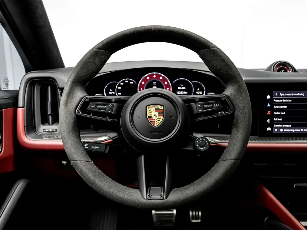 SUMMER STARTS NOW | EXCLUSIVE DEAL BY BLACKLINE, January 2027 Porsche Warranty, Low KMs, GCC - Image 12