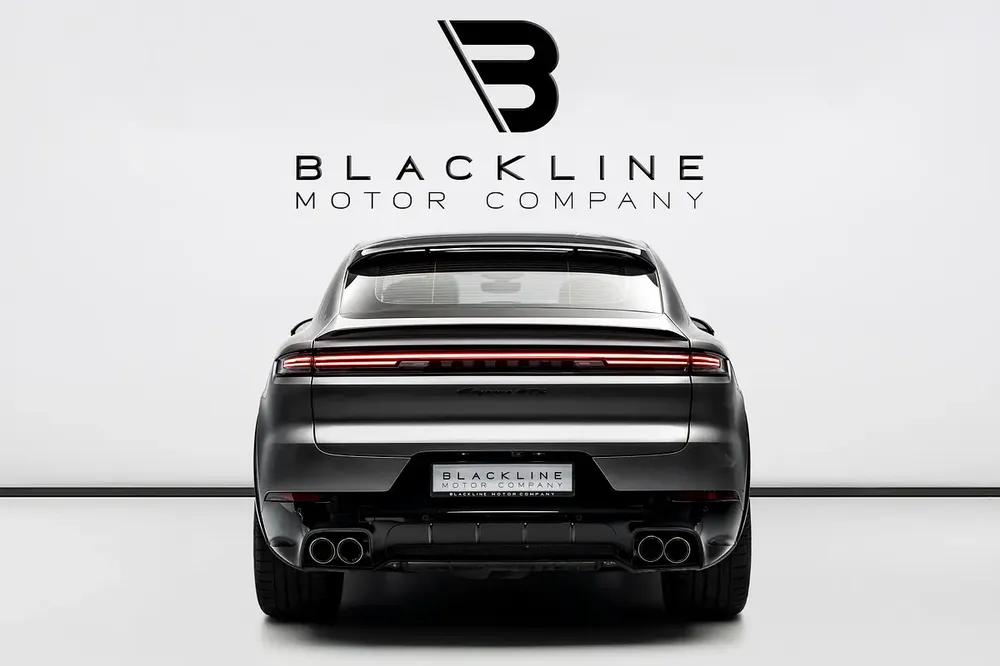 SUMMER STARTS NOW | EXCLUSIVE DEAL BY BLACKLINE, January 2027 Porsche Warranty, Low KMs, GCC - Image 5