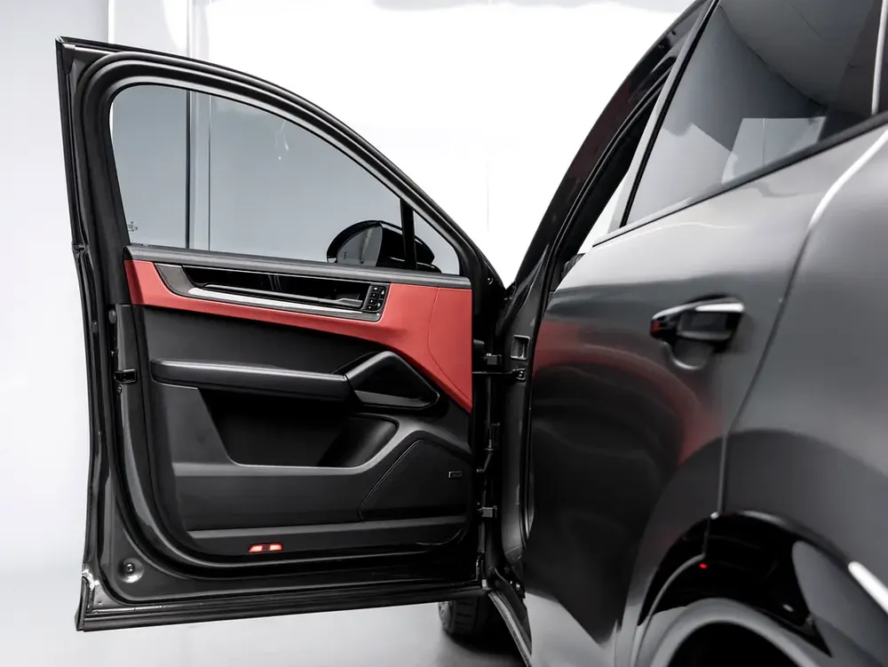 SUMMER STARTS NOW | EXCLUSIVE DEAL BY BLACKLINE, January 2027 Porsche Warranty, Low KMs, GCC - Image 8