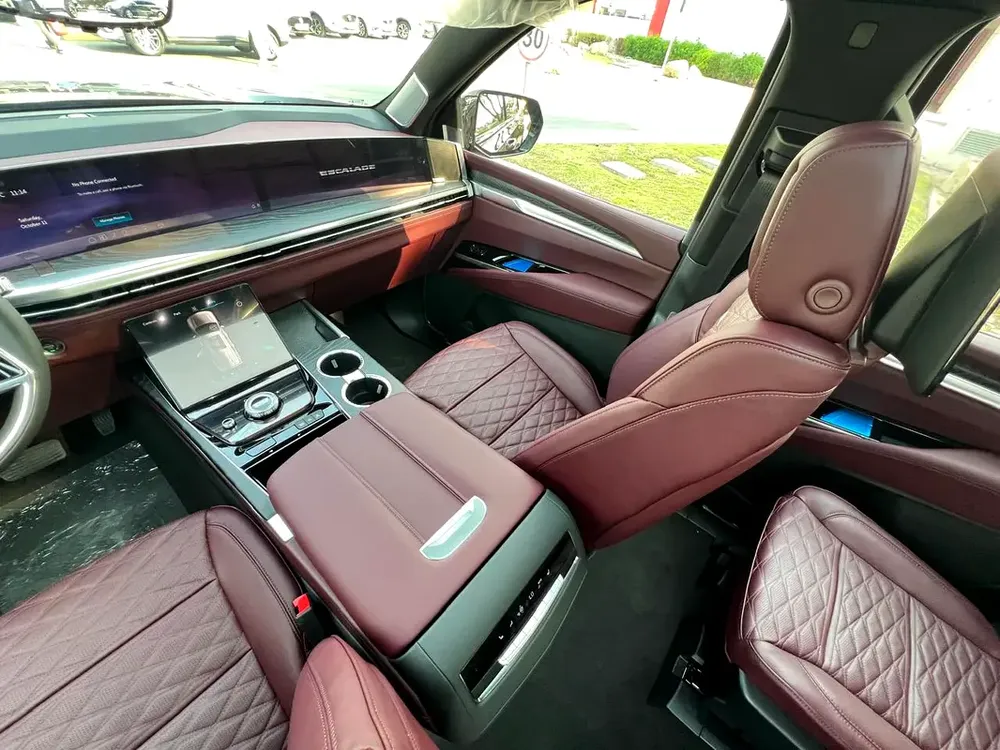 !! 2025 !! Cadillac | Escalade |  Sport | GCC | Under Dealers Warranty And Service Contract - Image 14