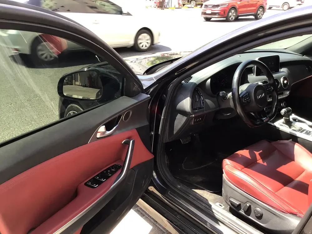 Kia Stinger GT  3.3L Twin Turbocharger V6 - Image 12
