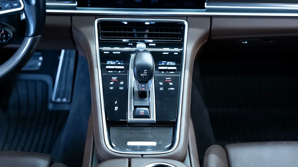 2018 Porsche Panamera Turbo - Japanese Specs - Image 19