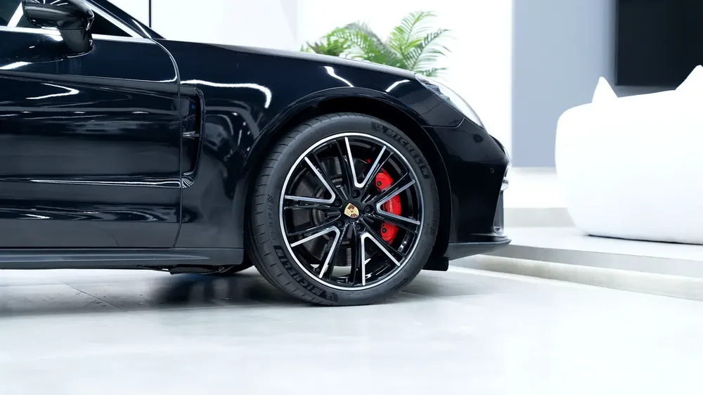 2018 Porsche Panamera Turbo - Japanese Specs - Image 9