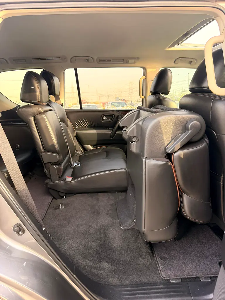 2020 Nissan Armada SE  -  Ready to Drive - FULL OPTION WITH SUNROOF - Image 14