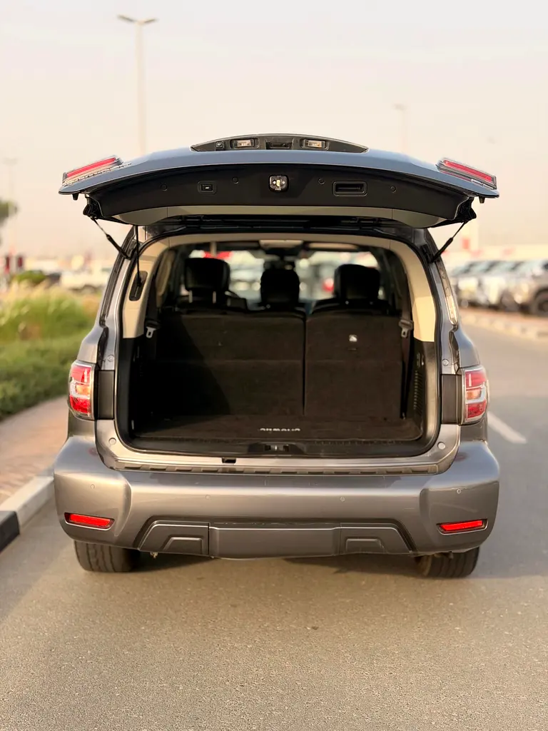 2020 Nissan Armada SE  -  Ready to Drive - FULL OPTION WITH SUNROOF - Image 17