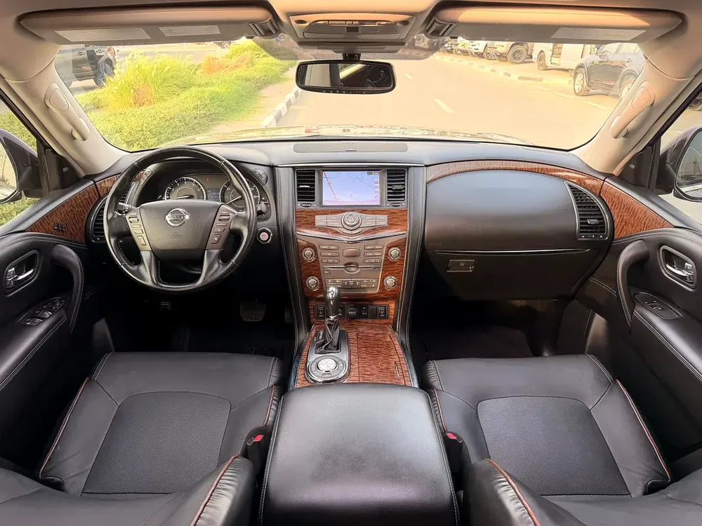 2020 Nissan Armada SE  -  Ready to Drive - FULL OPTION WITH SUNROOF - Image 4