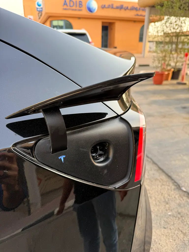 2024 TESLA Y DUAL MOTOR AUTO PILOT LONG RANGE 360 CAMERAS CANADA SPEC - Image 16