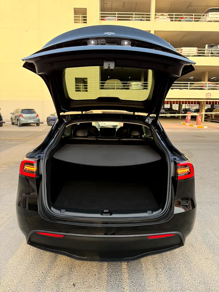 2024 TESLA Y DUAL MOTOR AUTO PILOT LONG RANGE 360 CAMERAS CANADA SPEC - Image 18